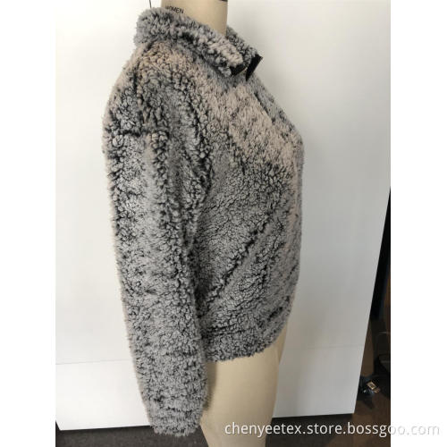 Jaket tarik bulu leher setengah